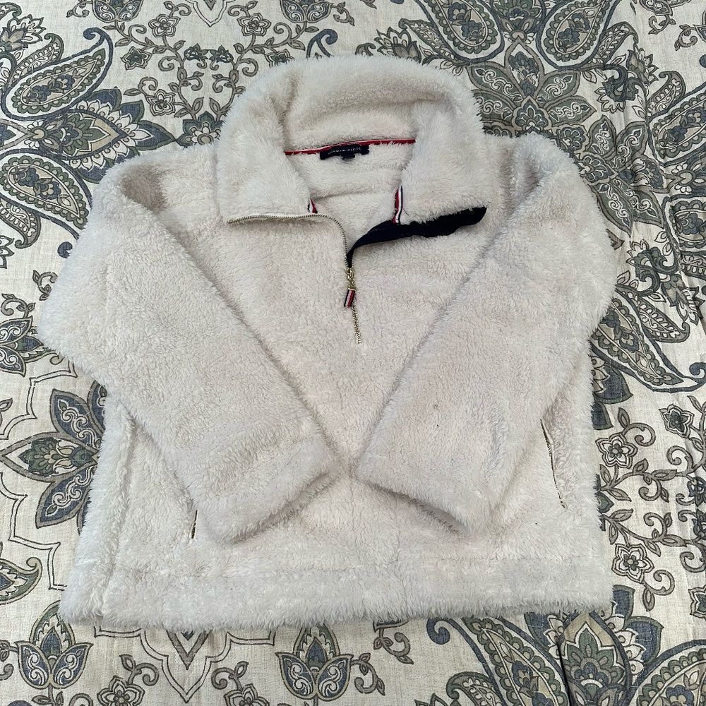Tommy Hilfiger Women’s Fuzzy White Quarter Zip Jacket Size Medium